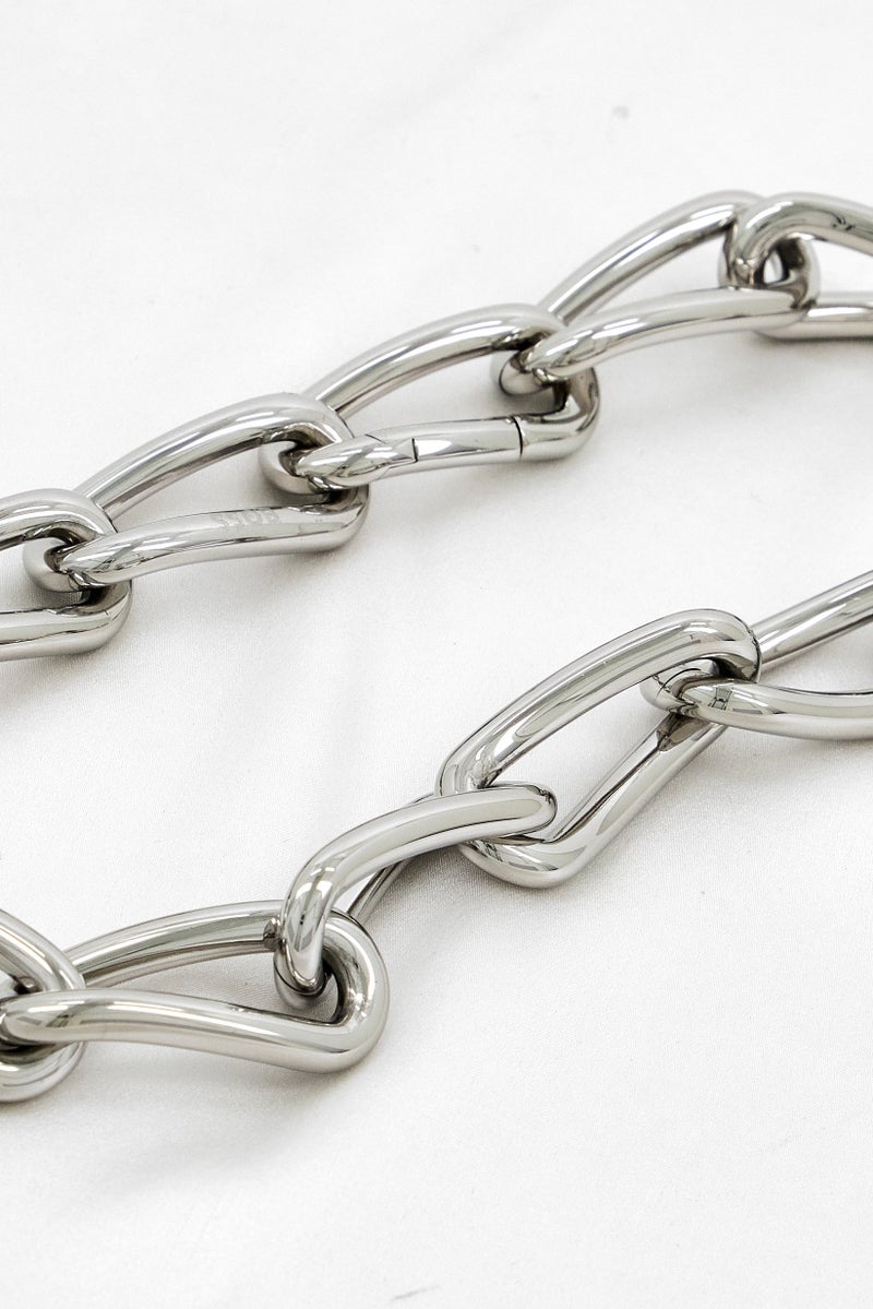 BOSS Women Stainless Steel Fashionable Necklace, Silver  - Image 3