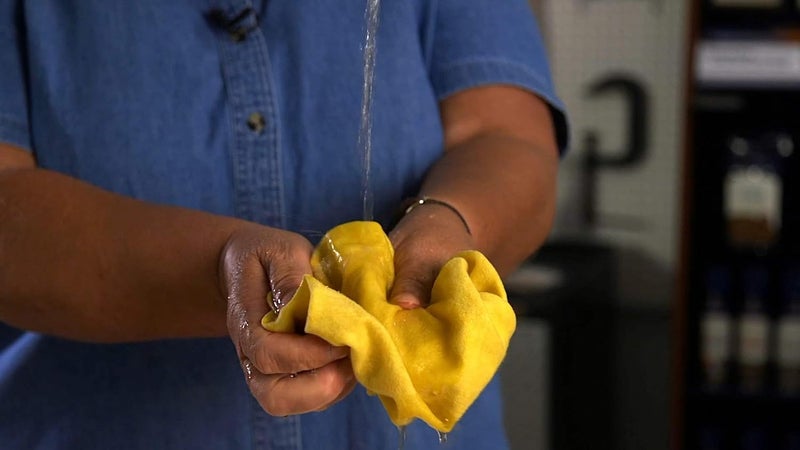Guardsman Treated Cotton Dusting Cloths - 5 Pack for Effective Dust Capture and Allergen Reduction - Image 3