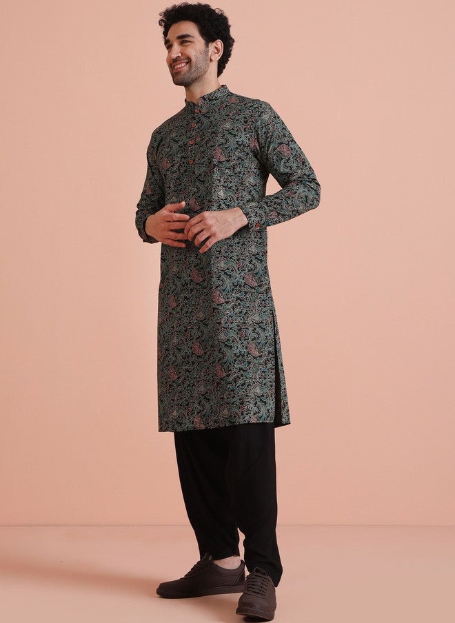 KISAH Men Printed Kantha Work Kurta - Image 4