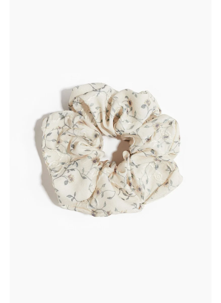 اتش اند ام Embroidered Scrunchie