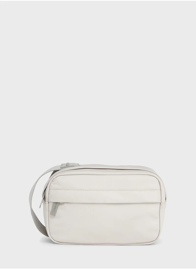 CALVIN KLEIN Logo Washbag