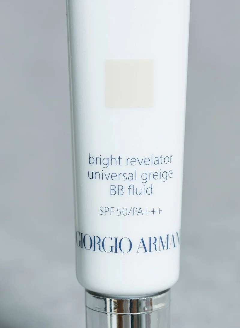 GIORGIO ARMANI Luminessence Bright Revelator Universal Greige BB