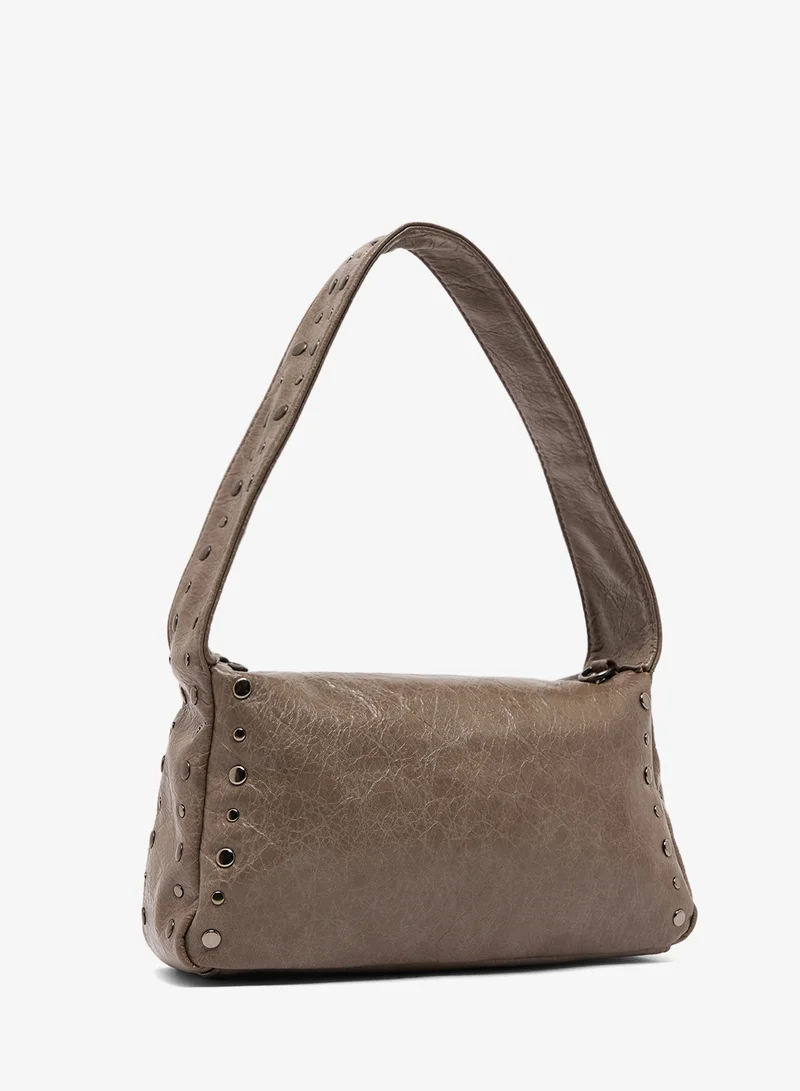 جينجر حقيبة كتف مزينة بالمعدن