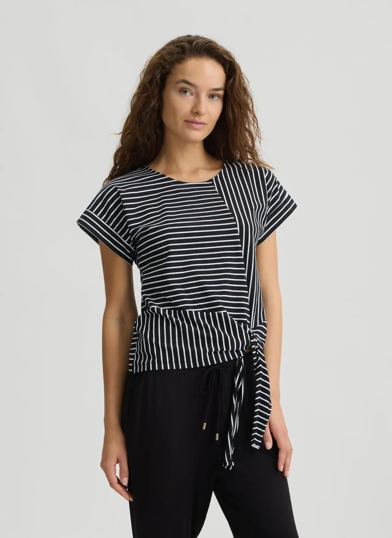 ليو جو تيشيرت مخطط