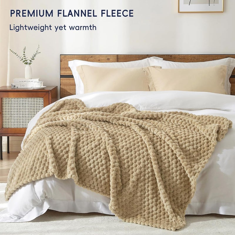 PHF Ultra Soft Flannel Fleece Throw Blanket (127cm x 152cm), Lightweight 3D Jacquard Fleece Blanket, No Shedding, No Pilling, Luxury 340GSM Aesthetic Fluffy Cozy for Bed Room Decor, Light Khaki - Image 3