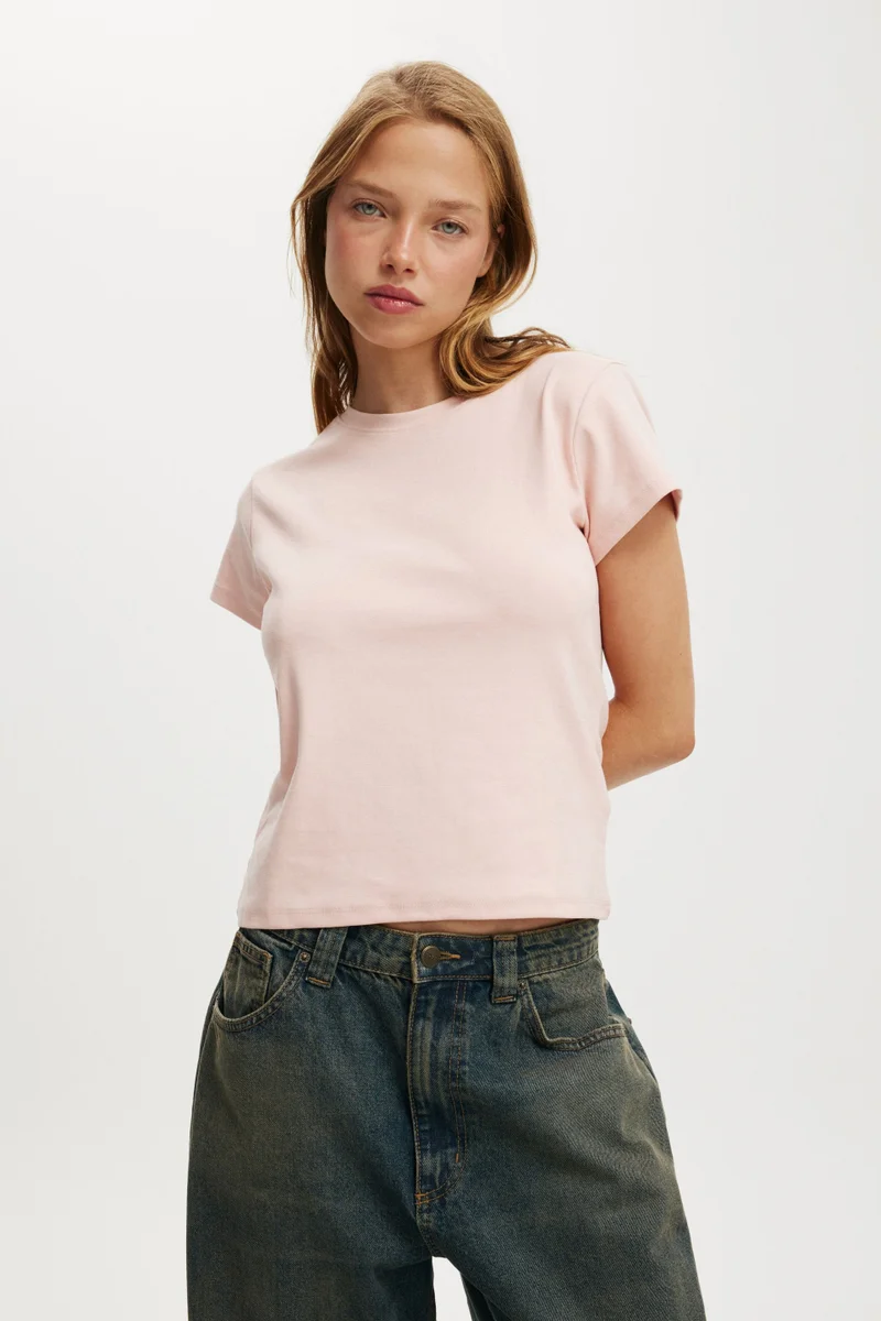 كوتون اون تي شيرت مواليد التسعينات