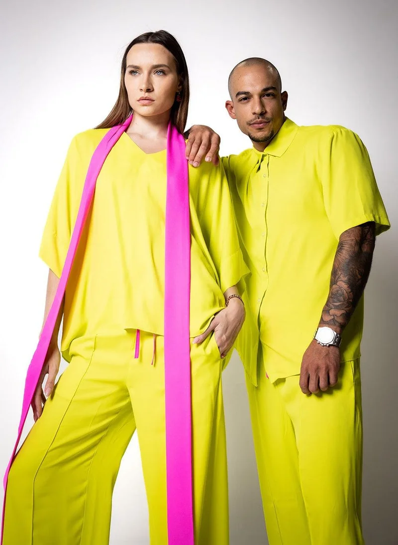 جانارا جونز Neon-Yellow Crepe Billy Top