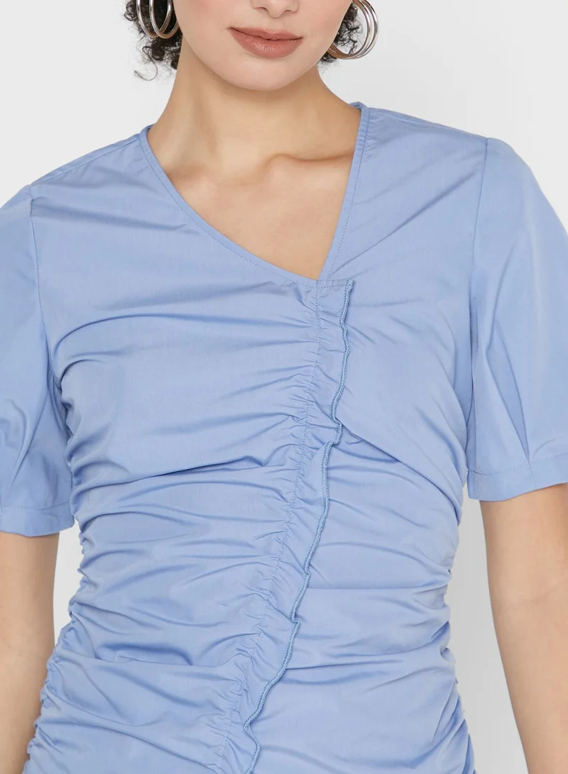 Ginger Solid Ruched Top