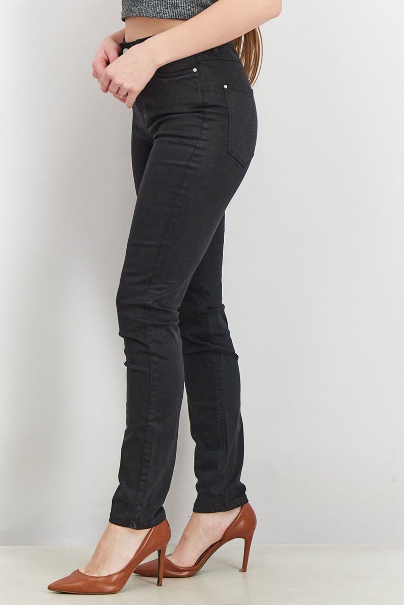 GUESS Women Skinny Fit Solid Denim Jeans, Black - Image 3