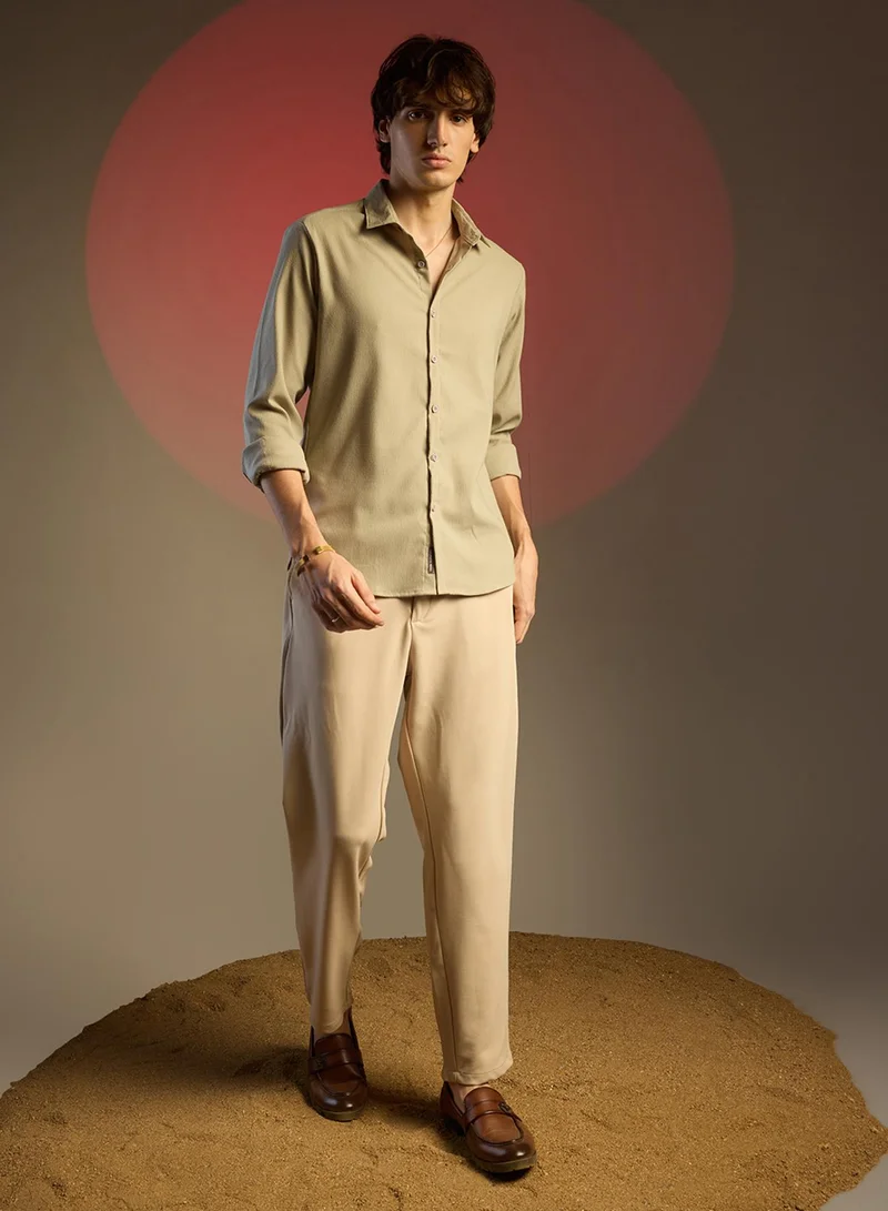 Campus Sutra Men's Asparagus Green Solid Seersucker Shirt