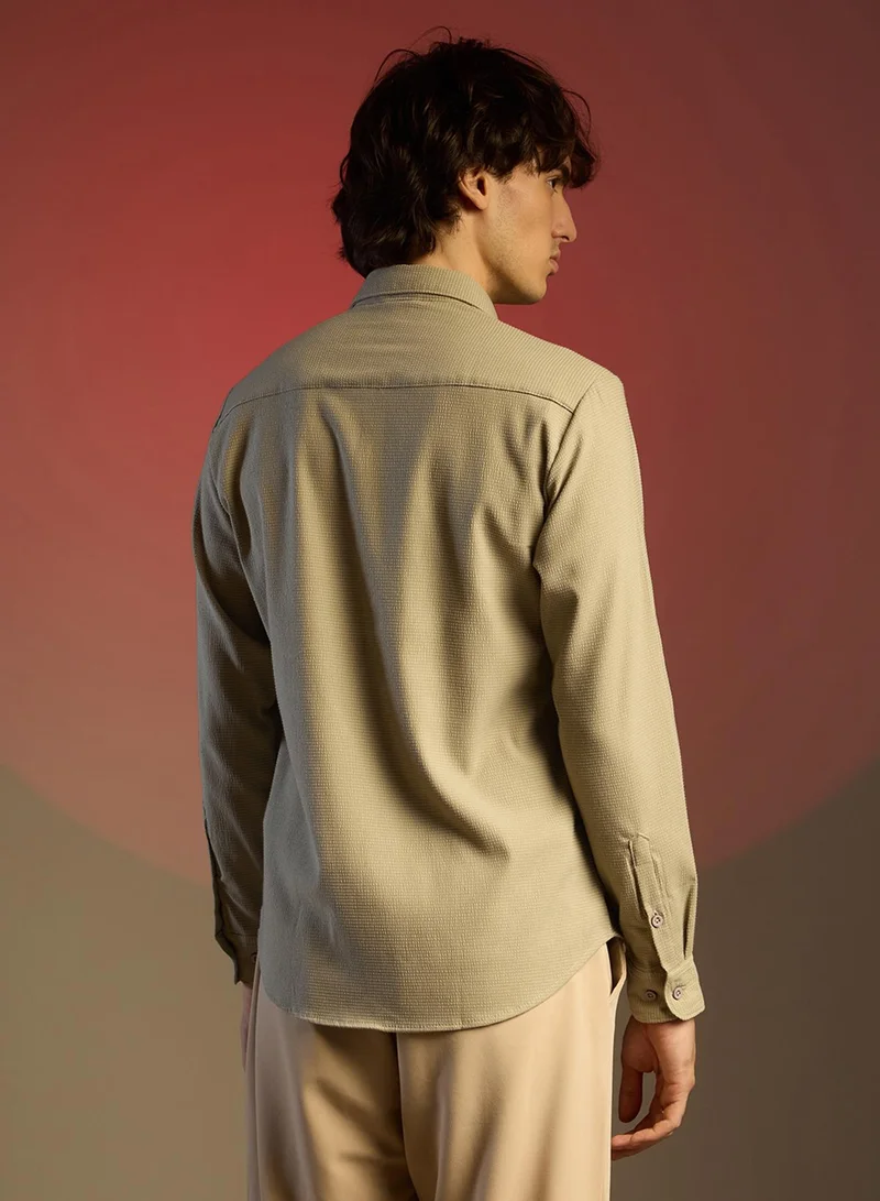 Campus Sutra Men's Asparagus Green Solid Seersucker Shirt
