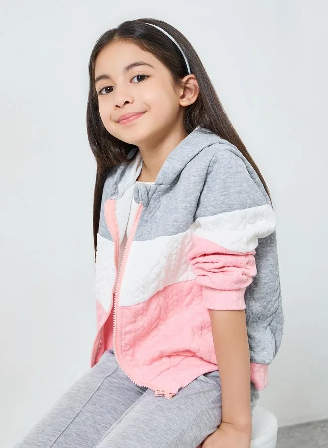 ستايلي جاكيت بناتي بملمس نسيج بارز وبألوان متداخلة