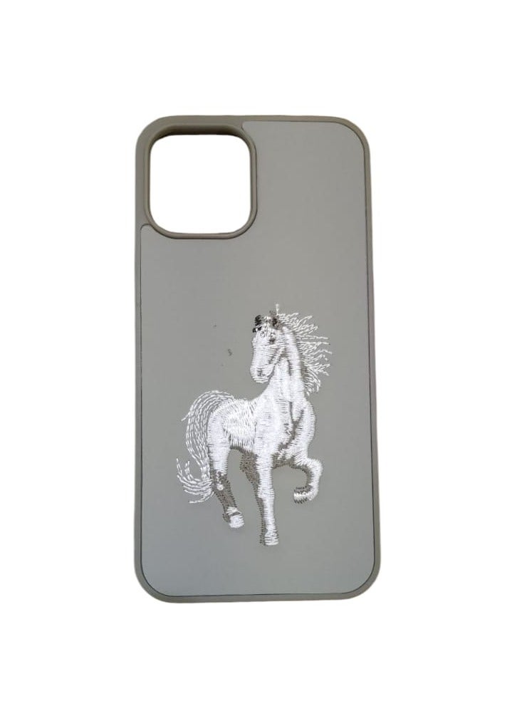 كيس جراب هاتف مضاد للصدمات بتصميم تطريز حصان لهاتف آيفون 14 باللون رمادي