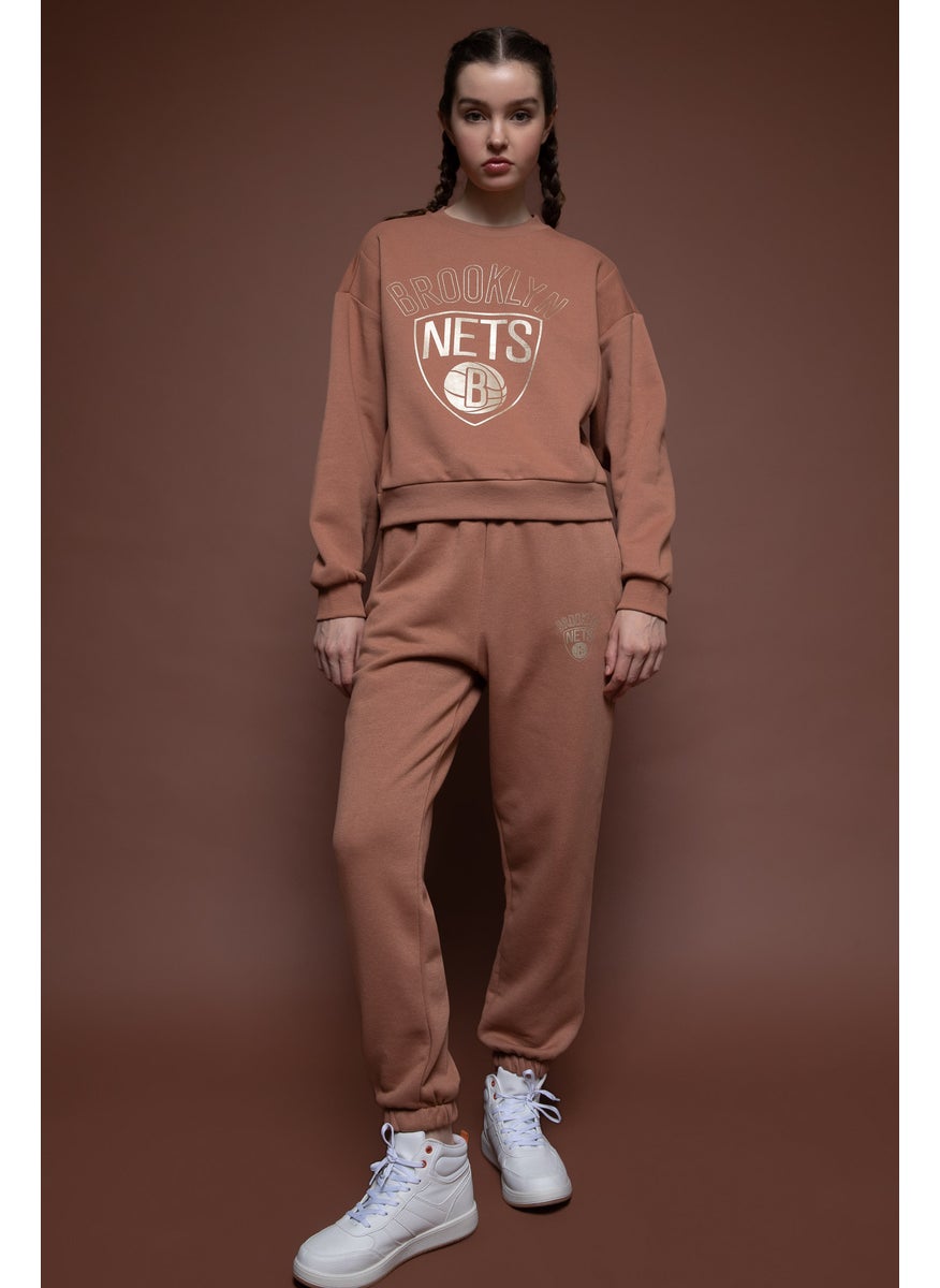 DeFacto Woman DeFactoFit Standard Fit Brooklyn Nets Licensed Sweatpants  - Image 4