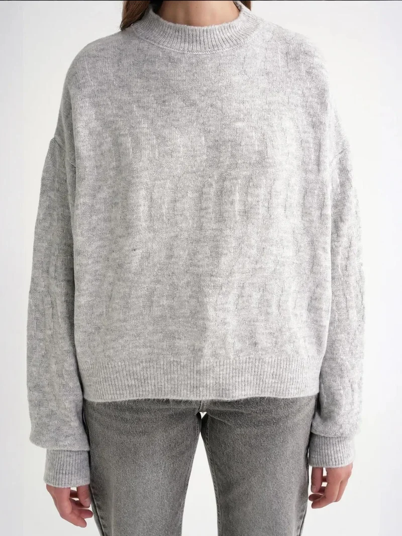 Mixray Grey Mixray Ribbed Knitwear Pullover Sweater with Hair Braid Pattern for Women | Best Price UAE