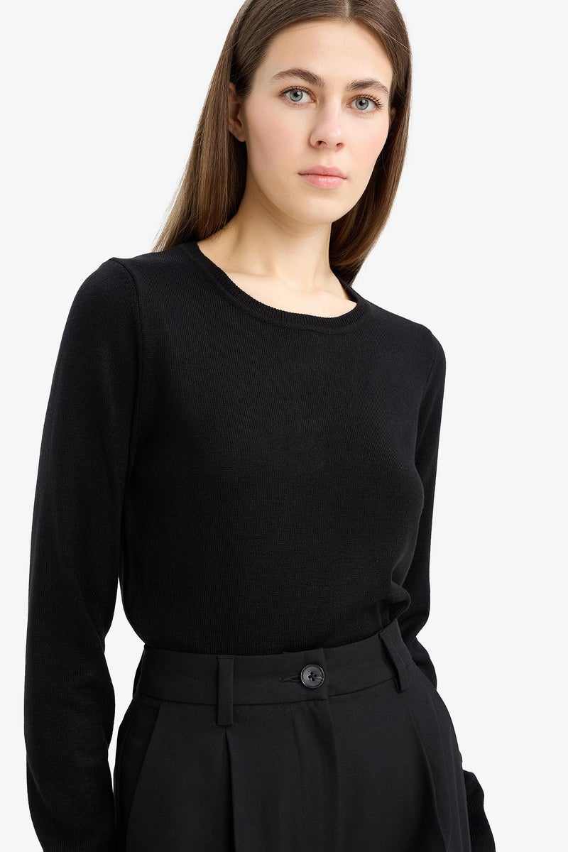 DeFacto Black Woman Regular Fit Crew Neck Knitwear Pullover Casual - Image 1