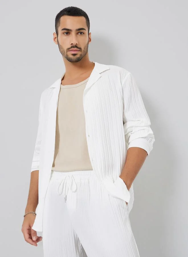 تايك تو طقم رجالي من - قميص بارز الملمس وبنطال