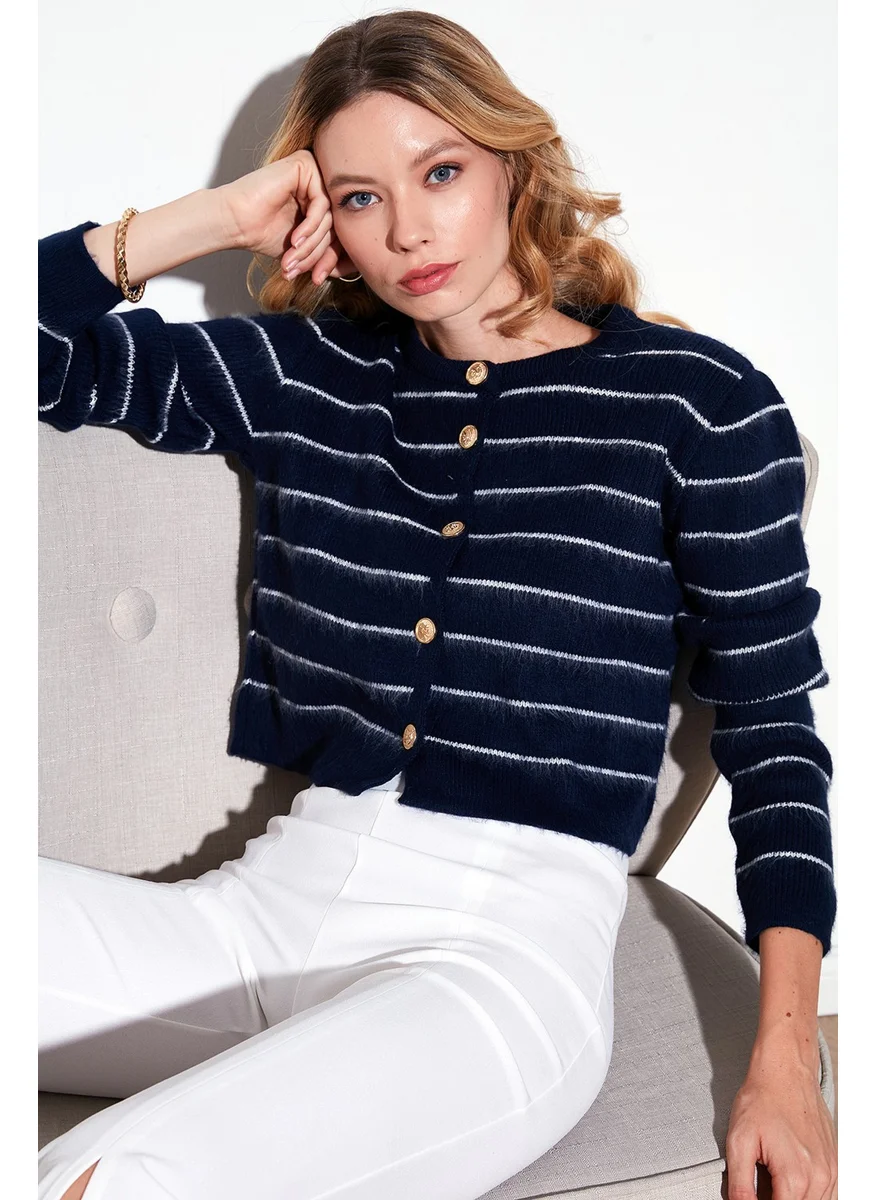 Lela Standard Fit Striped Soft Texture Crop Knitwear Cardigan Women's Cardigan 4615551