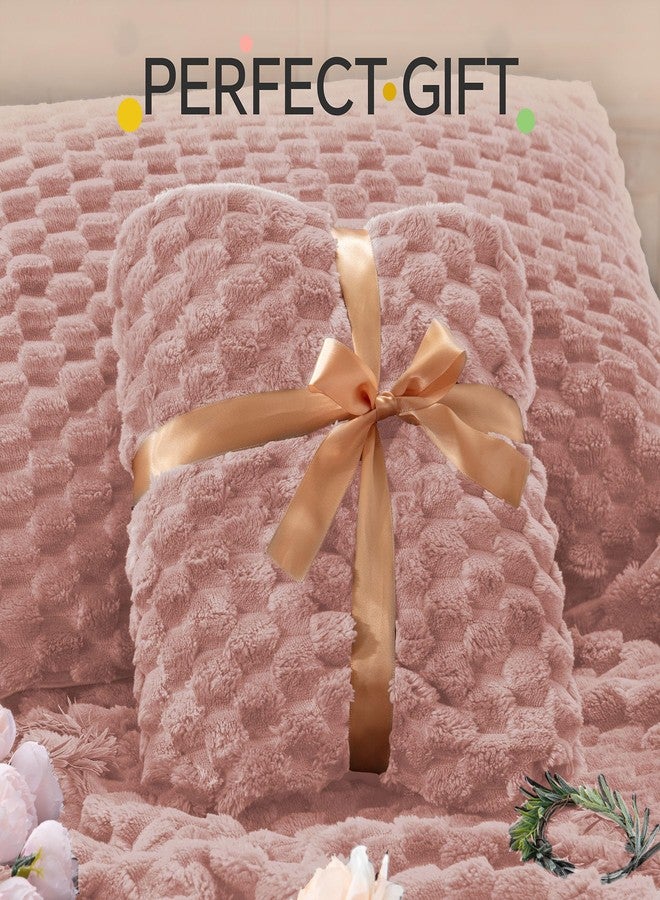 بيديليت طقم لحاف BEDELITE Fluffy Queen - لحاف ناعم من الصوف بلون وردي باهت لسرير بحجم كوين، طقم مفروشات فاخر ودافئ لفصل الشتاء، طقم سرير ناعم مكون من 3 قطع (لحاف واحد، غطاءان للوسائد) - Image 5