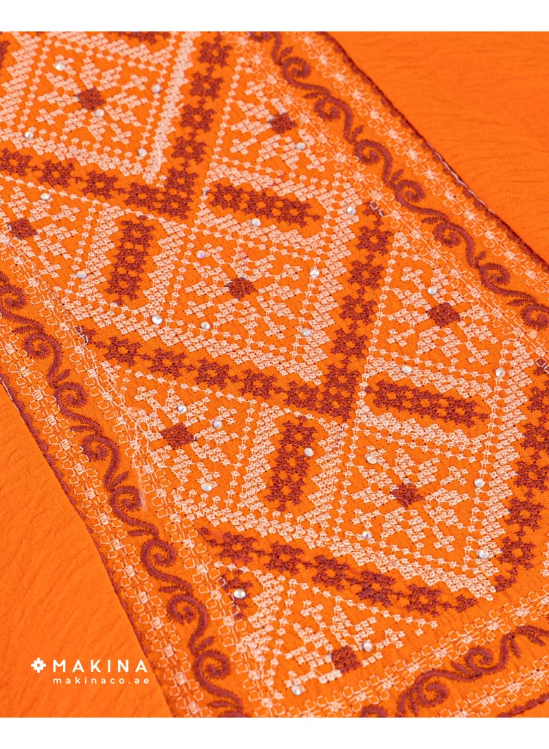 MAKINA Linen Daraa with Fallahi Embroidery and Unique Sleeve Design - Image 3
