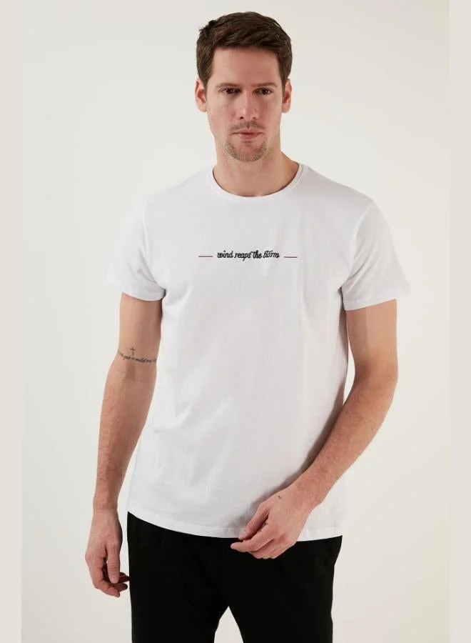 بوراتي تيشيرت قطن بقصة ضيقة وياقة دائرية للرجال من بوراتي