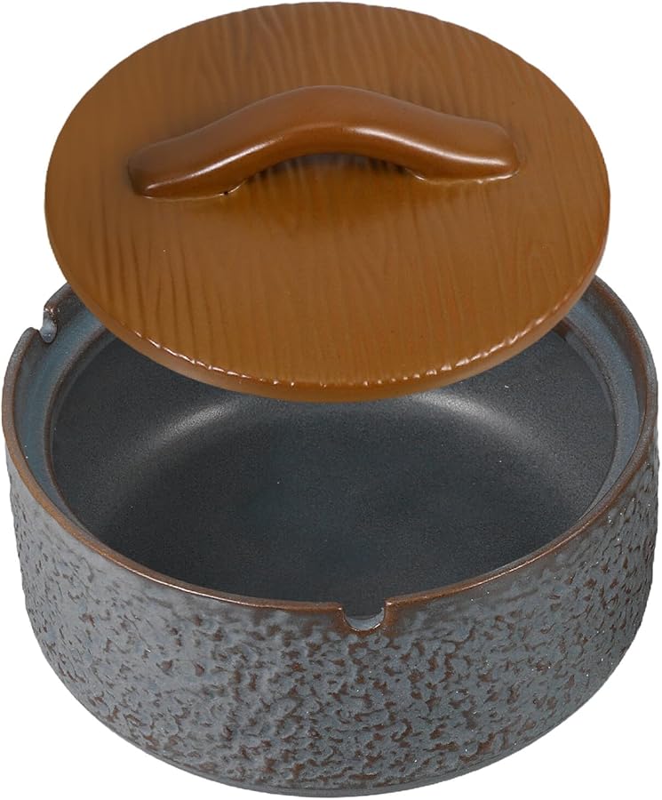 Vintage Ceramic Ashtray with Lid Windproof Ash Holder for Patio Home Office - Image 1