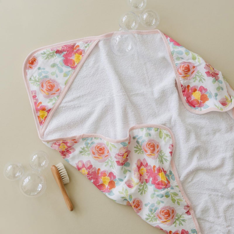 Featherheadâ„¢ 5-Piece 100% Cotton Muslin Hooded Bath Towel & Washcloths Set for Baby Girl - Ultra Soft and Extra Absorbent - Newborn Essential & Perfect Baby Registry Gift (Garden Floral) - Image 2