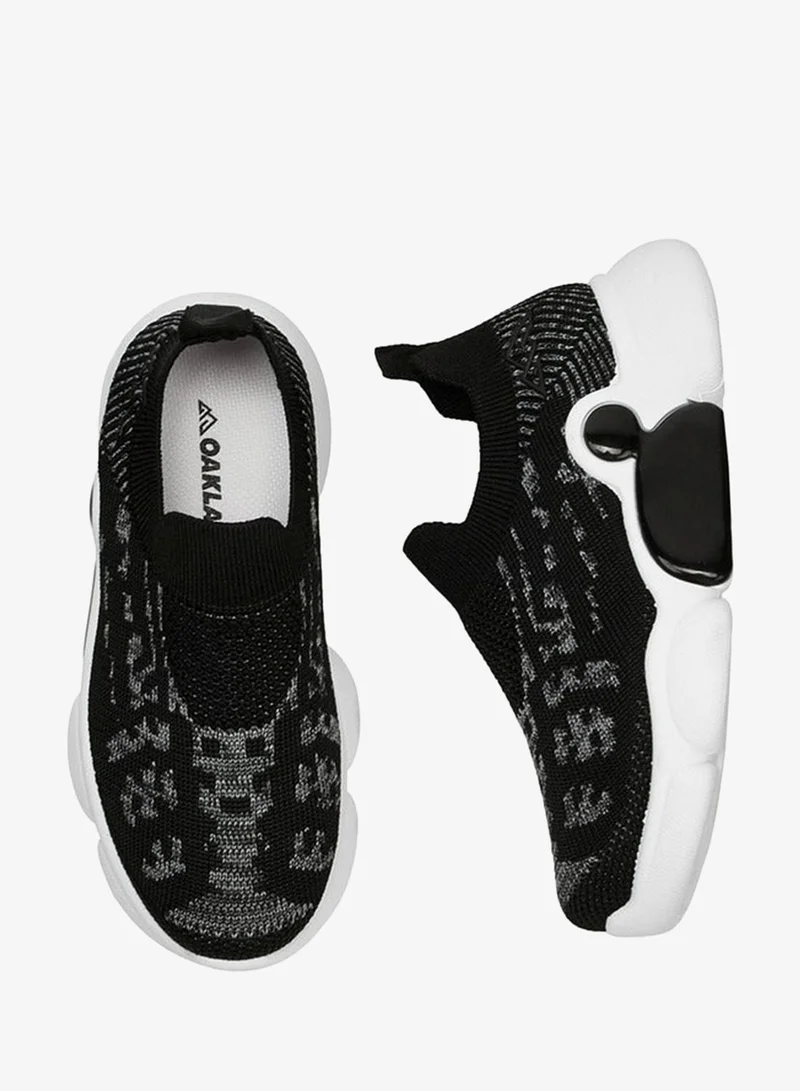 Oaklan by Shoexpress Textured Slip-On Sports Shoes