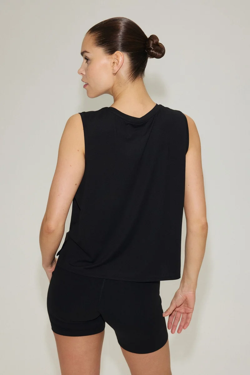 H&M  Boxy-style sports vest top in DryMove™ for Women | Best Price UAE