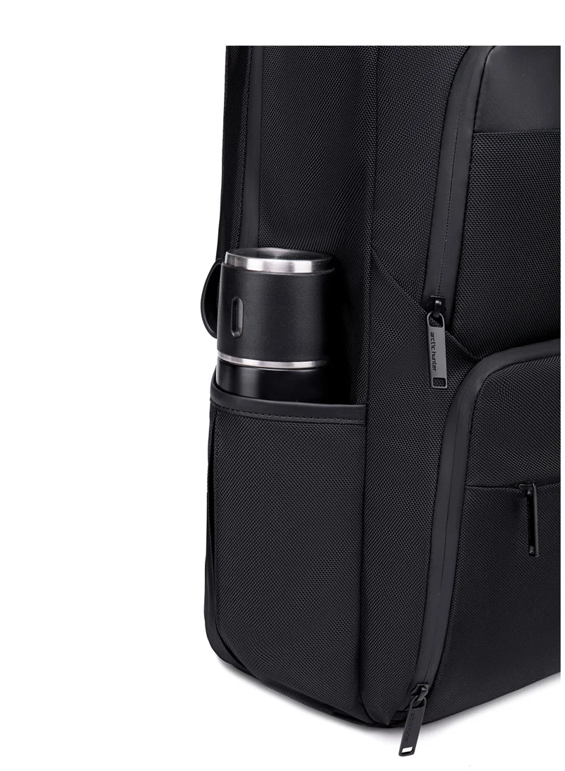 ARCTIC HUNTER Durable Casual Daypack Water Resistant 23 L Computer Bag with Luggage Carry Strap Built in USB port and Anti-Theft pockets for Men and Women B00113C Black