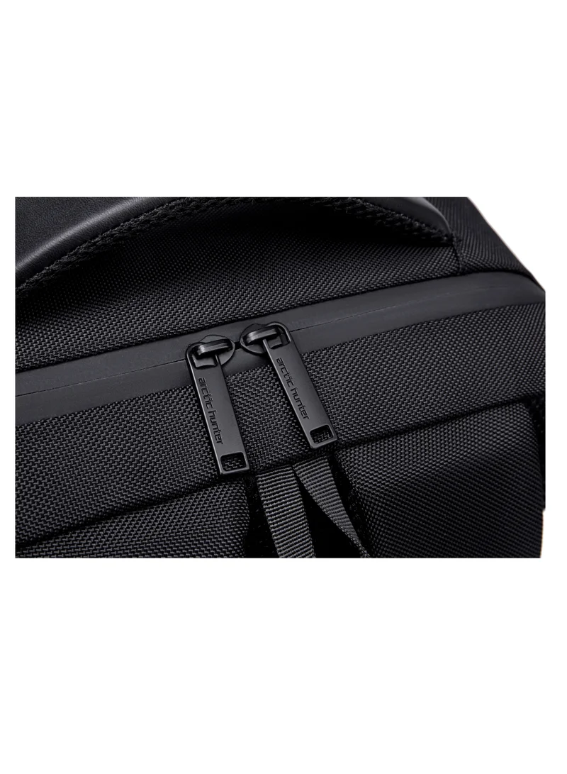 ARCTIC HUNTER Durable Casual Daypack Water Resistant 23 L Computer Bag with Luggage Carry Strap Built in USB port and Anti-Theft pockets for Men and Women B00113C Black