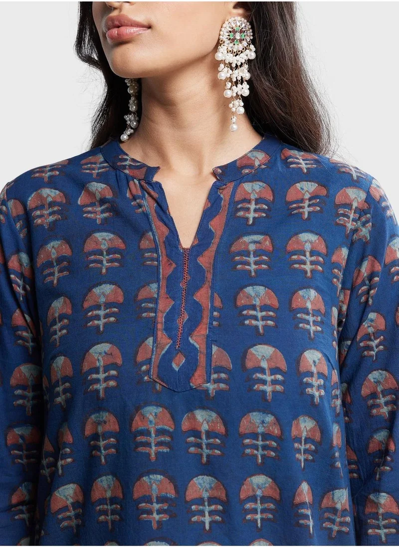 Fabindia V-Neck Floral Print Long Kurta