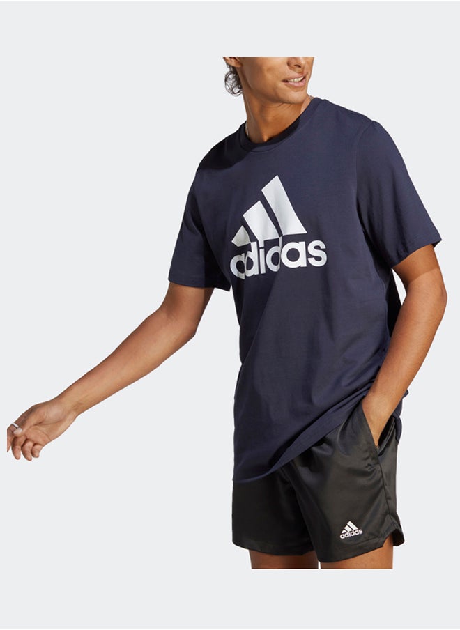 Adidas تي شيرت بشعار كبير من الجيرسيه من Essentials  - Image 2