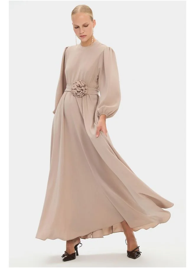 جون June Women Stone Detailed Flowy Abaya Beige