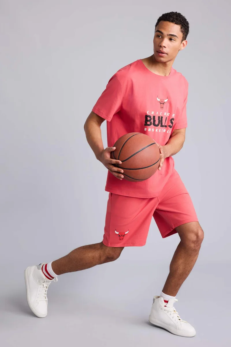 ديفاكتو Standard Fit NBA Chicago Bulls Shorts