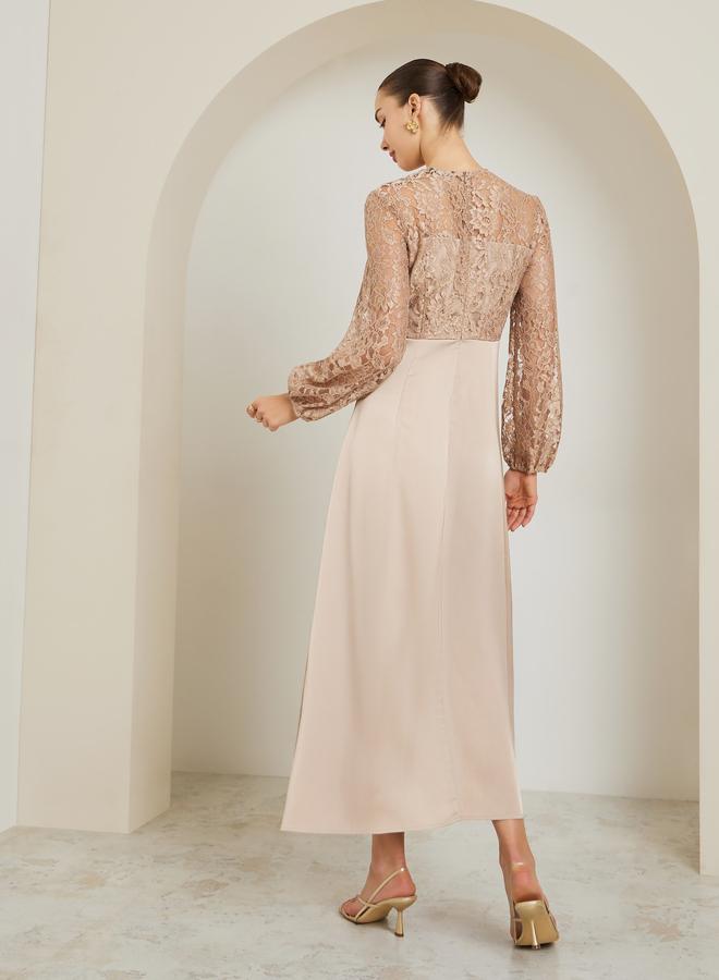 ستايلي فستان طويل بيج بأكمام دانتيل وحافة واسعة - Image 5