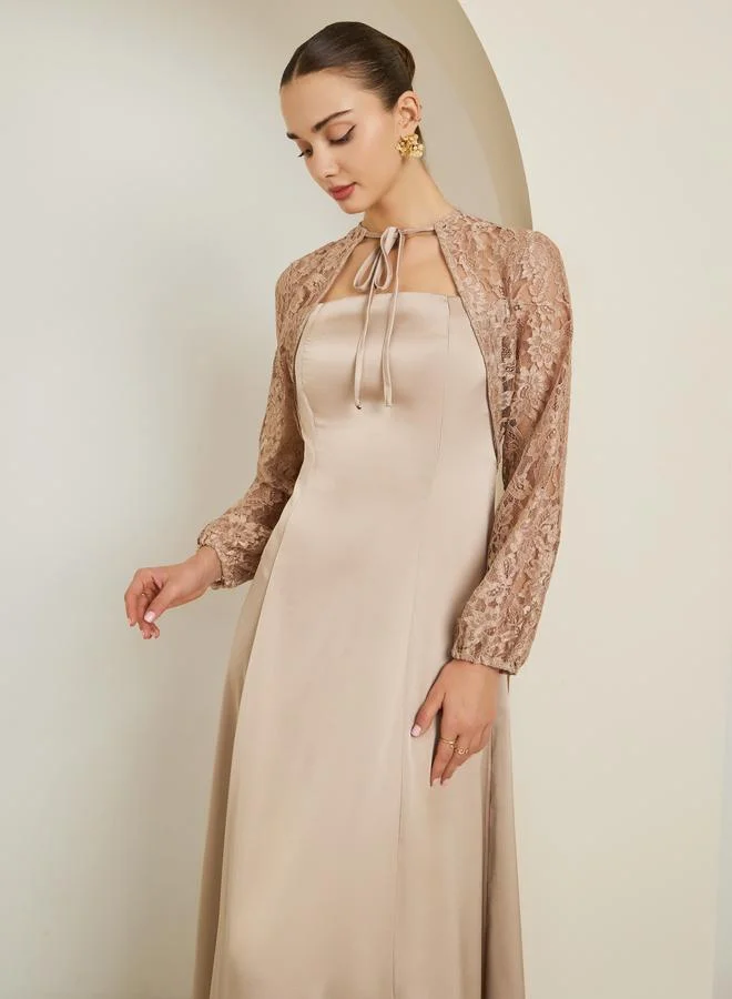 ستايلي فستان طويل بيج بأكمام دانتيل وحافة واسعة