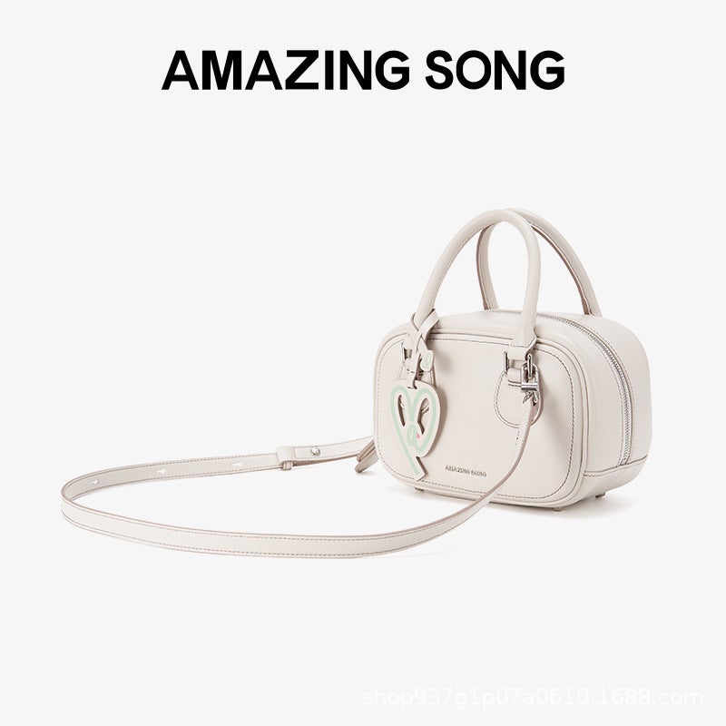 [Ready Stock] Amazing Song Toast Bag Spring and Summer New Cowhide Shoulder Crossbody Hand Bag Pillow Bag Small pistachio white (click to receive gift box)