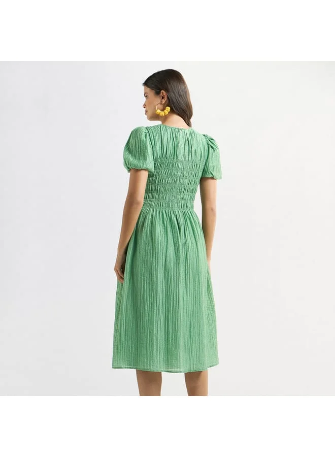 Splash FAV Seersucker Textured Midi Dress with Short Balloon Sleeves and Round Neck