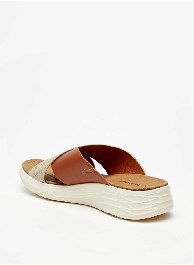 Le Confort - صندل نسائي مسطح سهل الارتداء بطبعة Monogram - Image 1
