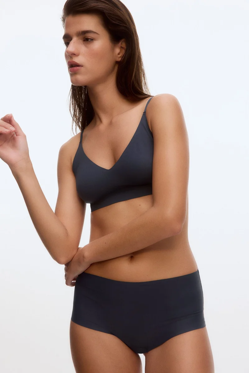 اتش اند ام سراويل بقصّة شورت من المايكروفايبر - عبوة من 3 قطع