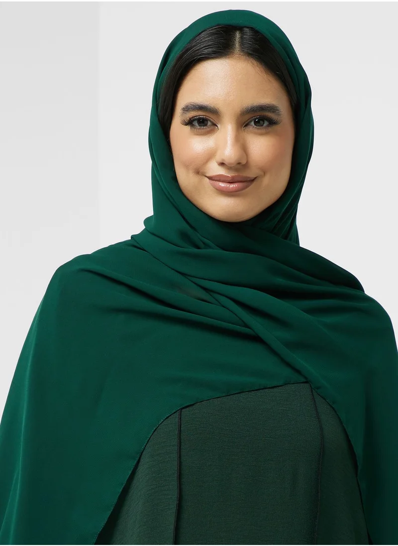 هيا كلوزيت عباية مفتوحة بأكمام واسعة