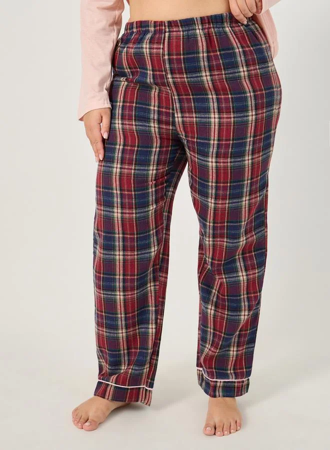 Styli Plus Size Long Sleeve T-Shirt and Checked Pyjama Set