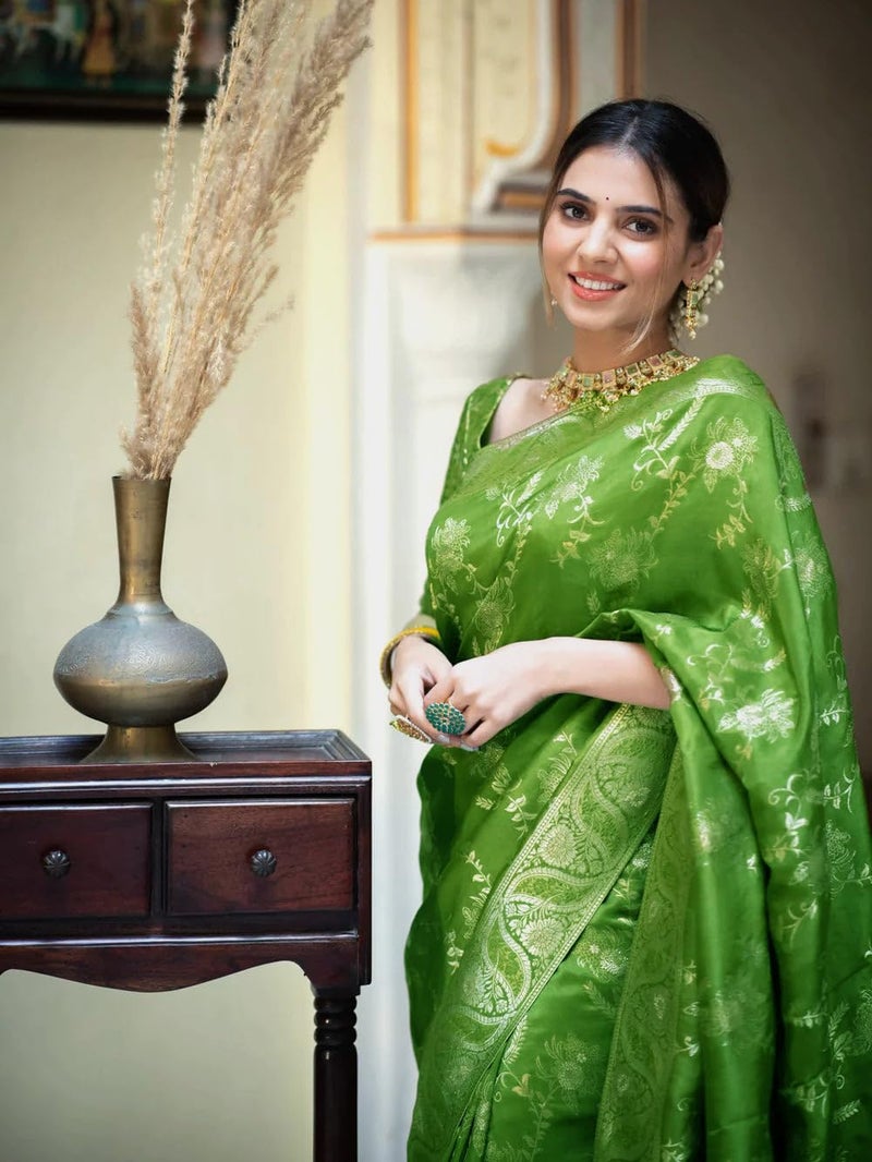 C J Enterprise Women's Pure Kanjivaram Silk Saree Soft Design With Blouse Piece For Wedding (Almari-55) (Mehendi Green) - Image 4