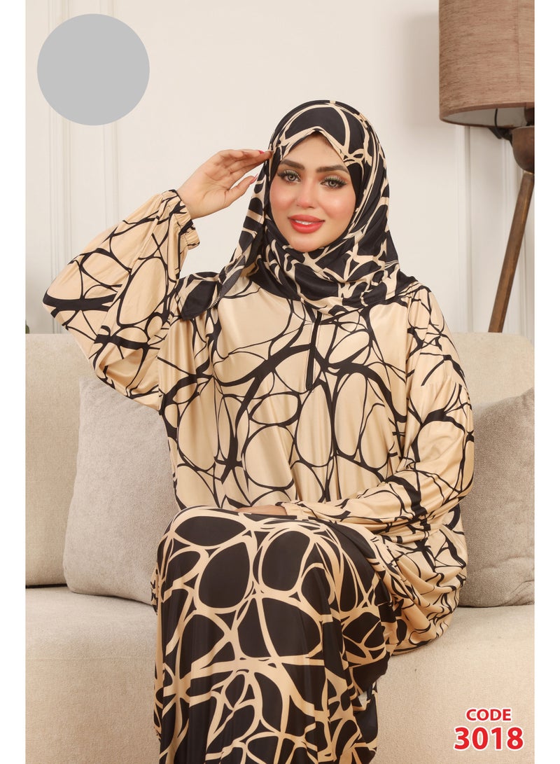 An elegant black butter cloak that exudes sophistication. A modest, wide prayer cloak that gives you comfort in movement and elegance in appearance. A practical piece that is suitable for home, prayer, and going out with confident steps and luxury. Code 3018.1 - Image 3