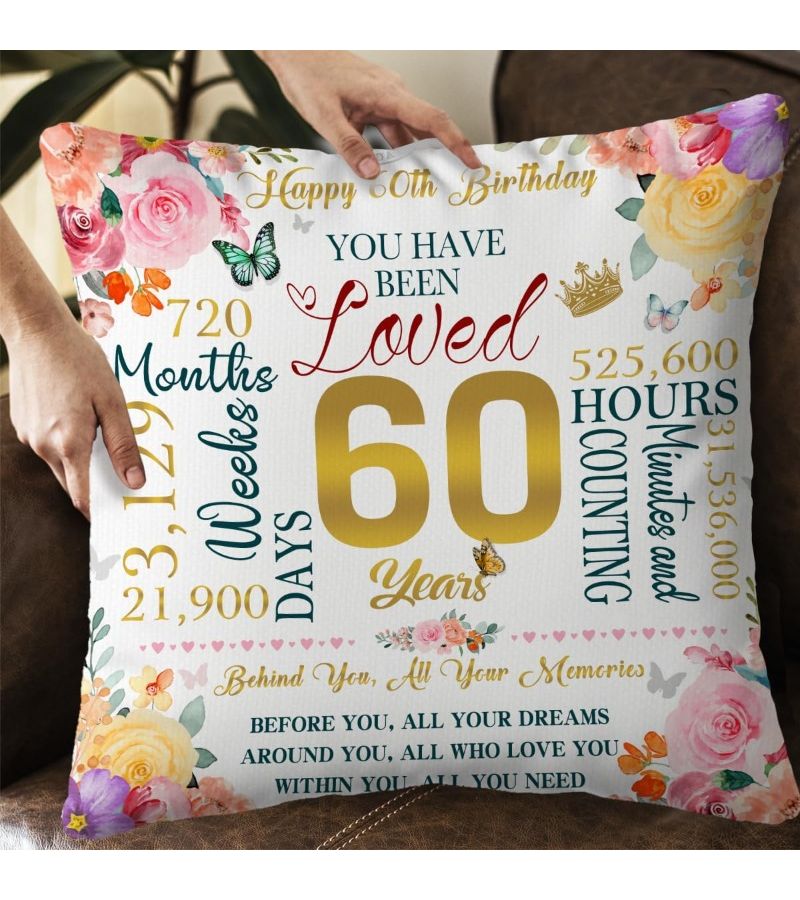 وسادة عيد ميلاد سعيد الـ60، مقاس 18x18 بوصة، تصميم ثنائي الأبعاد، للنساء، الأم، الزوجة، الجدة، الصديقة - Image 5