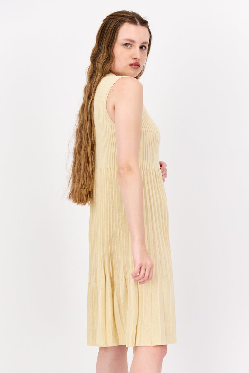 ESPRIT فستان ميني مطوي للنساء، بيج - Image 2