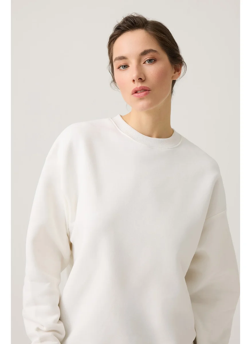 Los Ojos Ecru Wide Cut Crew Neck Sweatshirt