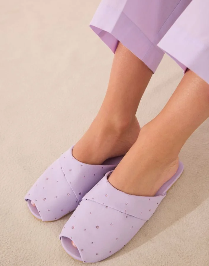 women'secret Lilac Pink Rhinestone Slippers