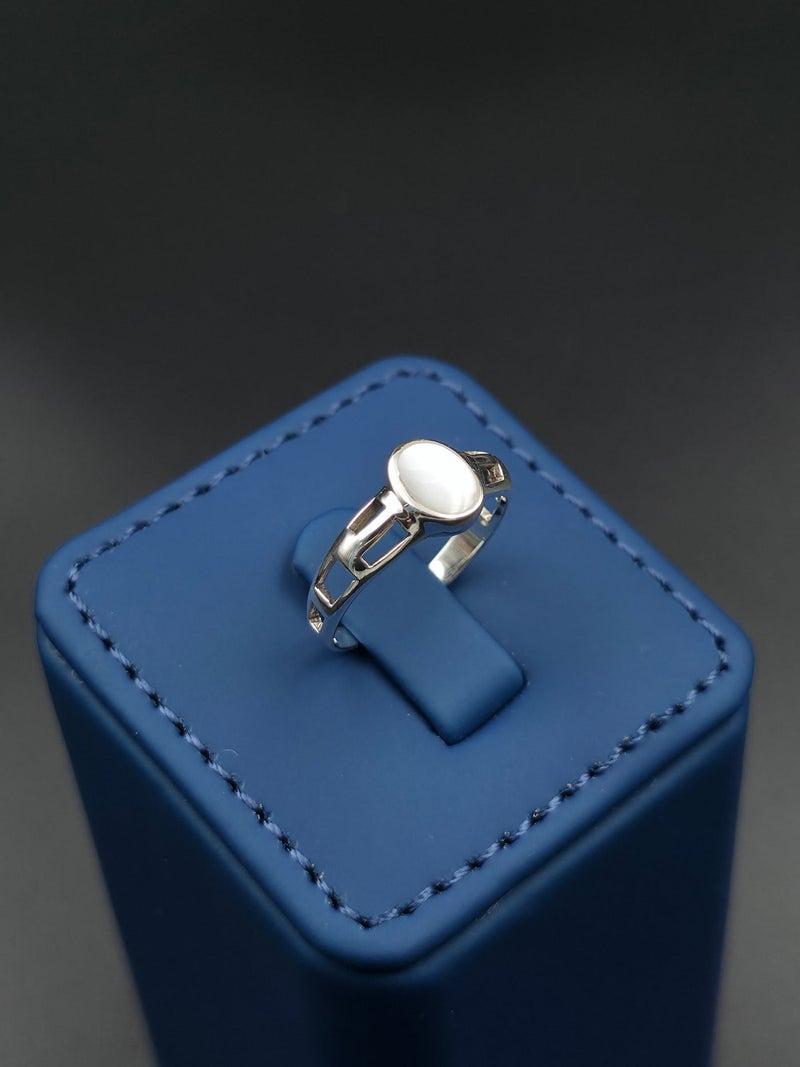 Kanira Premium 925 Sterling Silver Ring with Pearl | Minimalist Band for Women | KANIRA | Size 8 - Image 2